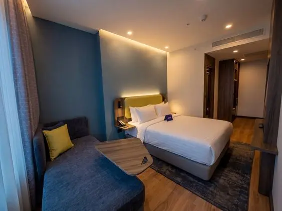 1 Queen Standard Double Room With Balcony
