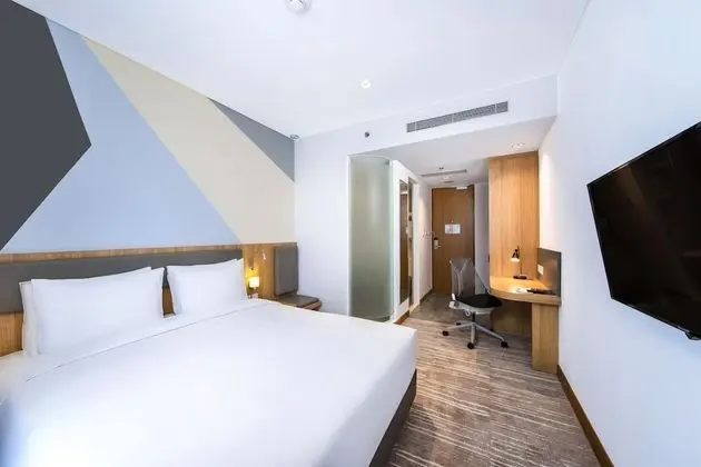 Standard Oda, 1 Büyük (Queen) Boy Yatak