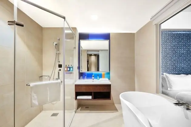 Standard Oda, 1 En Büyük (King) Boy Yatak, Nehir Manzaralı (High Floor)
