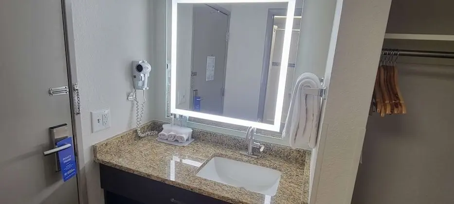 Standard Oda, 2 Büyük (Queen) Boy Yatak, Sigara İçilmez