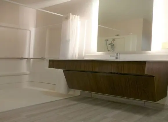Standard Oda, 1 En Büyük (King) Boy Yatak (Extra Floor Space)