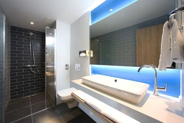 Standard Oda, 1 Büyük (Queen) Boy Yatak