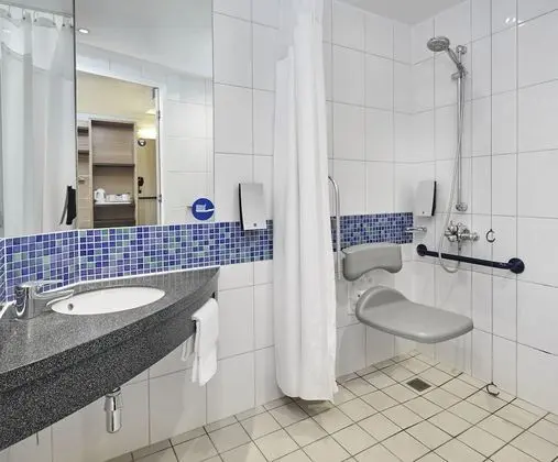 Standard Oda, 1 Çift Kişilik Yatak, Engellilere Uygun
