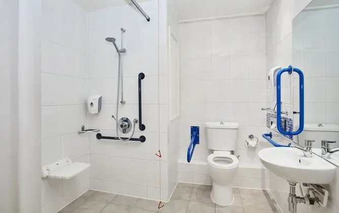 Standard Oda, 1 Çift Kişilik Yatak, Engellilere Uygun