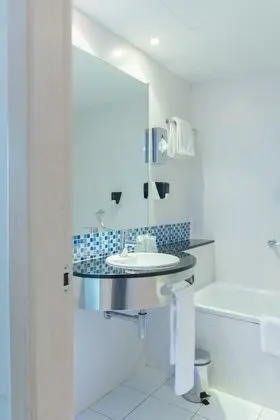 Standard Oda, 1 Çift Kişilik Yatak ve Çekyat