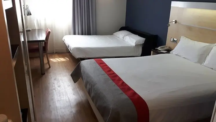 Standard Oda, 1 Çift Kişilik Yatak ve Çekyat
