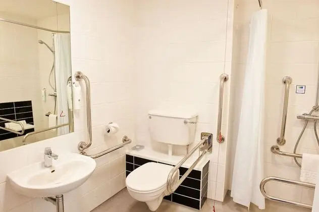 Standard Oda, 1 Çift Kişilik Yatak, Engellilere Uygun