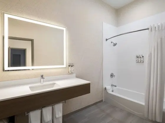 Standard Oda, 1 En Büyük (King) Boy Yatak (Extra Floor Space)