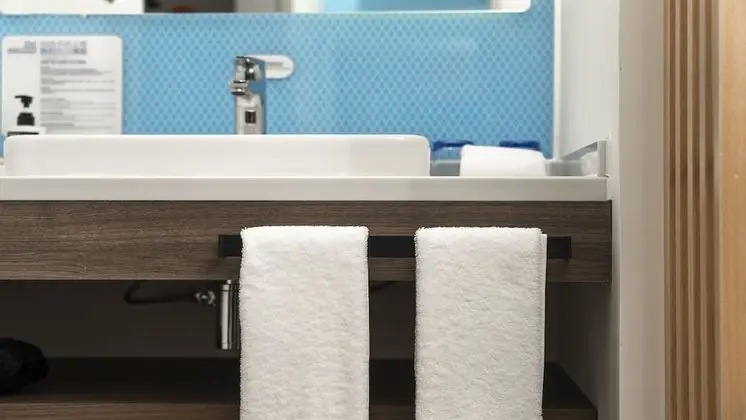 Standard Oda, 1 En Büyük (King) Boy Yatak, Engellilere Uygun (Mobility)