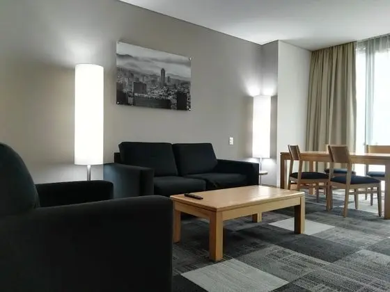 Süit, 1 En Büyük (King) Boy Yatak ve Çekyat, Balkon