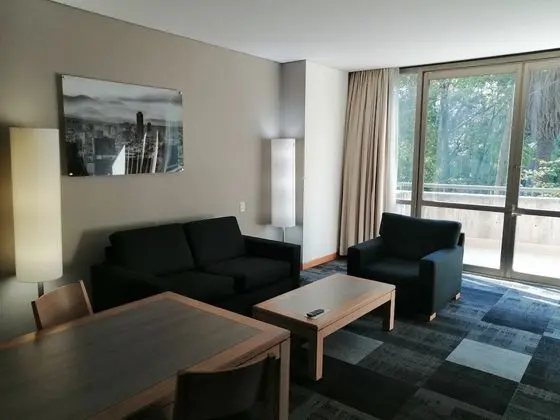 Süit, 1 En Büyük (King) Boy Yatak ve Çekyat, Balkon
