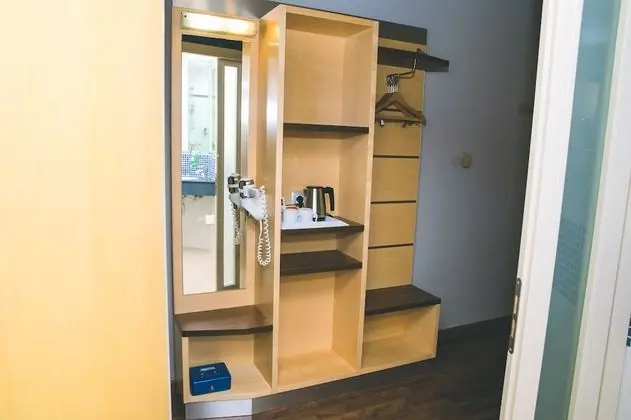 Standard Oda, 1 Büyük (Queen) Boy Yatak