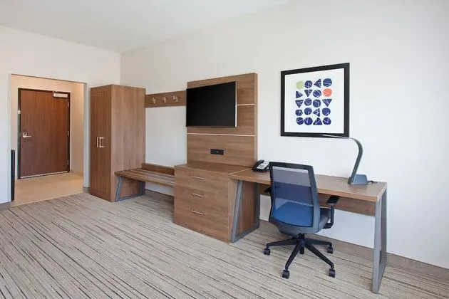 Standard Oda, 2 Büyük (Queen) Boy Yatak, Engellilere Uygun (Mobility)