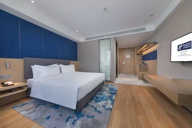 Standard Oda, 1 En Büyük (King) Boy Yatak (High Floor Minifridge)