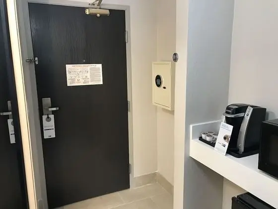 Standard Oda, 1 En Büyük (King) Boy Yatak (Walk-In Shower)