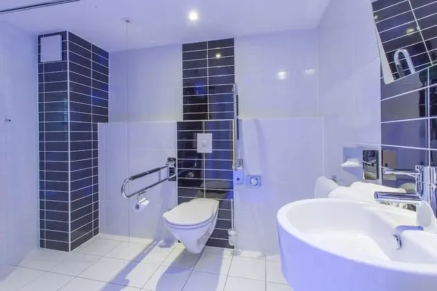 Standard Oda, 1 Çift Kişilik Yatak, Engellilere Uygun