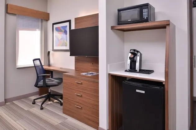 Standard Oda, 1 En Büyük (King) Boy Yatak (Extra Floor Space)