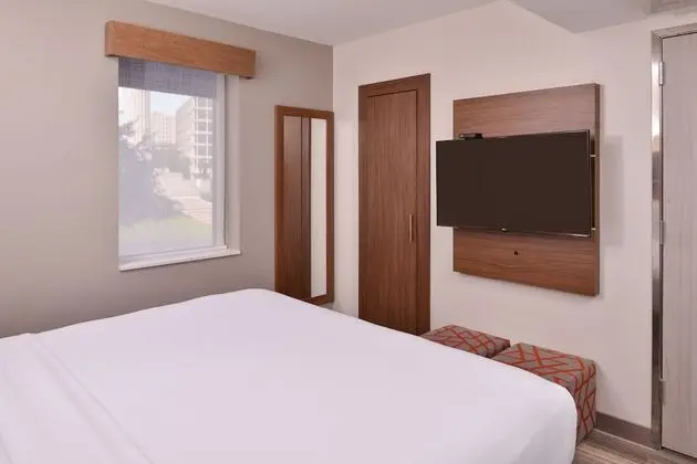 Standard Oda, 1 En Büyük (King) Boy Yatak (Extra Floor Space)