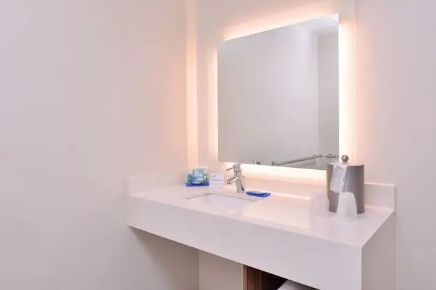 Standard Oda, 1 En Büyük (King) Boy Yatak (Extra Floor Space)