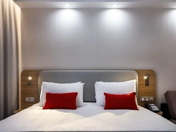 Standard Oda, 1 Büyük (Queen) Boy Yatak, Engellilere Uygun