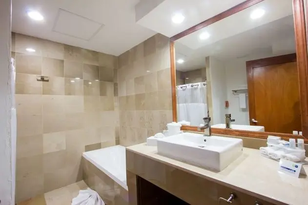 Standard Oda, 1 En Büyük (King) Boy Yatak, Şehir Manzaralı