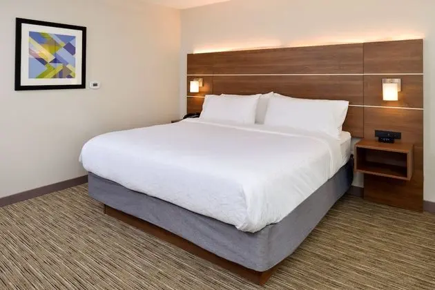 Standard Oda, 1 En Büyük (King) Boy Yatak (Leisure)