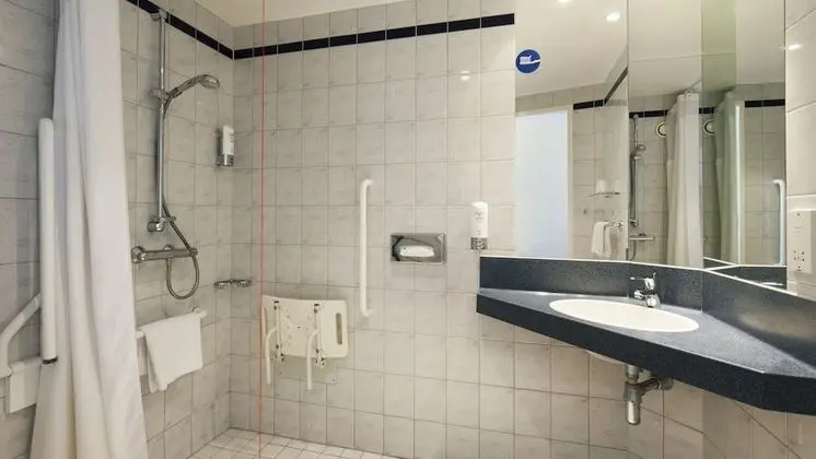 Standard Oda, 1 En Büyük (King) Boy Yatak, Engellilere Uygun