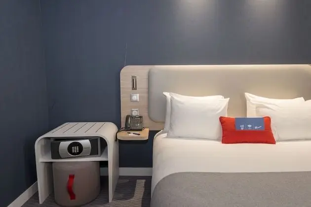 Standard Oda, 1 Çift Kişilik Yatak ve Çekyat