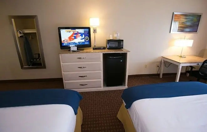 Standard Oda, 2 Büyük (Queen) Boy Yatak, Engellilere Uygun (Communications)