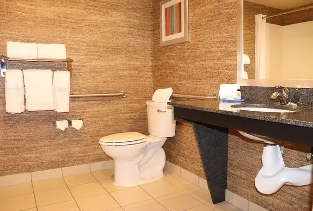 Süit, 1 Yatak Odası, Engellilere Uygun, Sigara İçilmez (Communications, Accessible Tub)