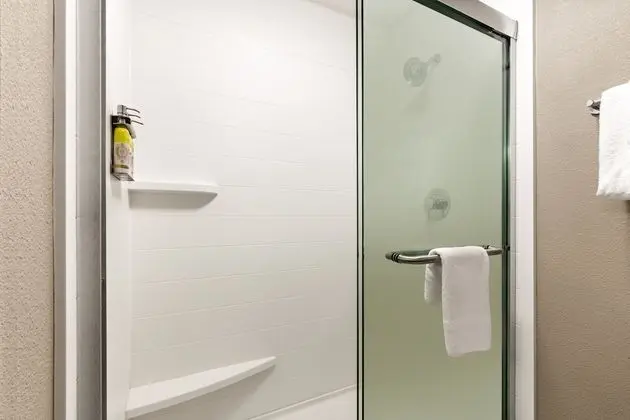 Standard Oda, 1 En Büyük (King) Boy Yatak (Extra Floor Space)