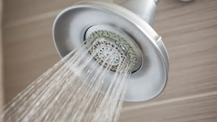 Standard Oda, 1 En Büyük (King) Boy Yatak, Engellilere Uygun (Mobility Roll-In Shower)