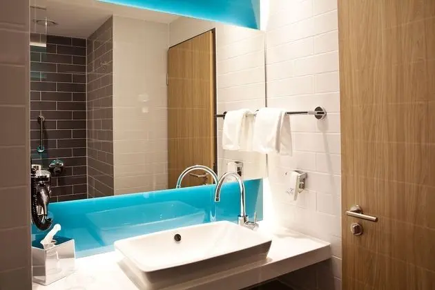 Standard Oda, 1 Büyük (Queen) Boy Yatak