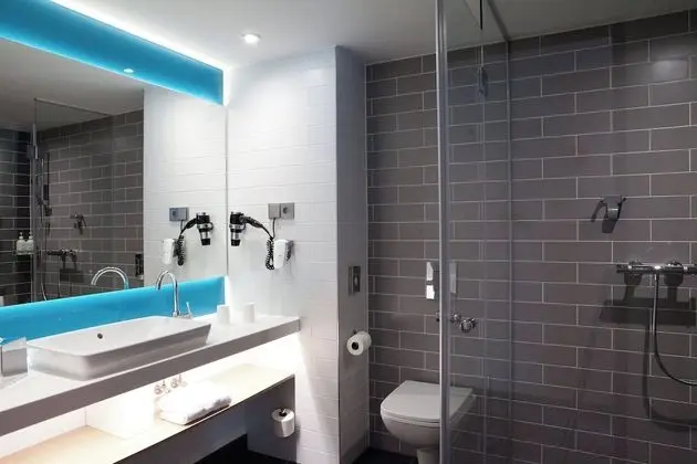 Standard Oda, 1 Büyük (Queen) Boy Yatak