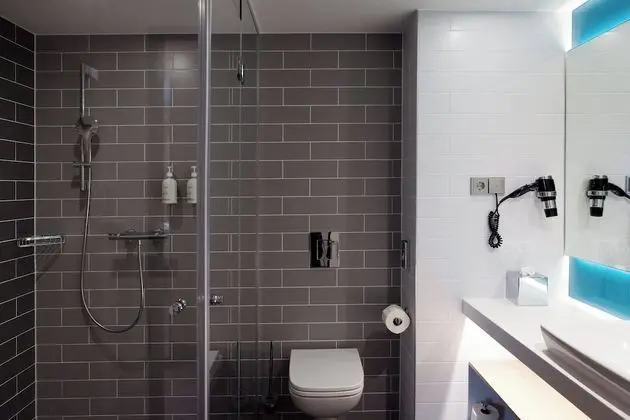 Standard Oda, 1 Büyük (Queen) Boy Yatak ve Çekyat