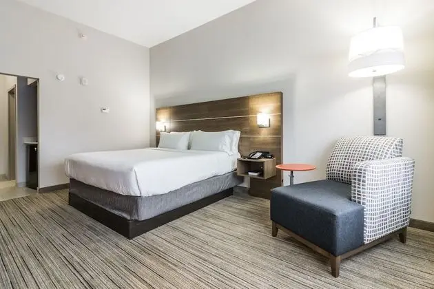 Standard Oda, 1 En Büyük (King) Boy Yatak, Engellilere Uygun (Communications)