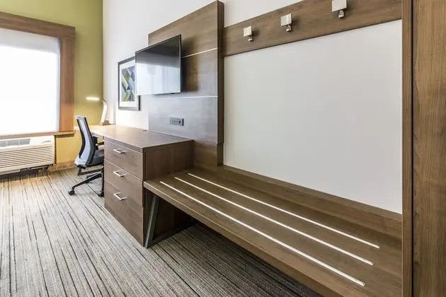 Standard Oda, 1 En Büyük (King) Boy Yatak (Extra Floor Space)