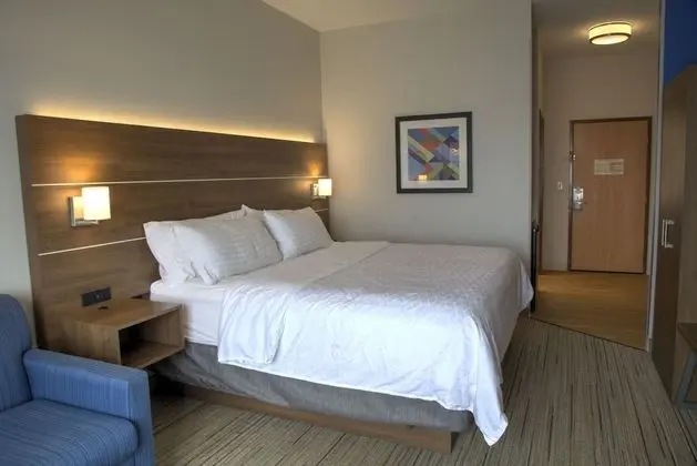 Oda, 1 En Büyük (King) Boy Yatak, Engellilere Uygun, Sigara İçilmez (Hearing, Mobility Tub)