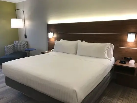 Standard Oda, 1 En Büyük (King) Boy Yatak (Leisure)