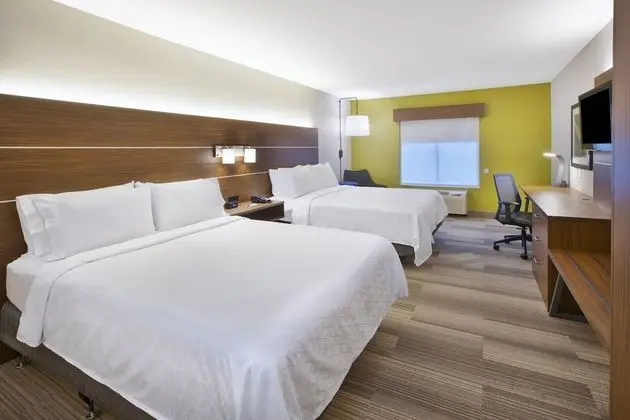 Süit, Birden Çok Yatak (2 Queen Beds & 1 Sofa Bed)
