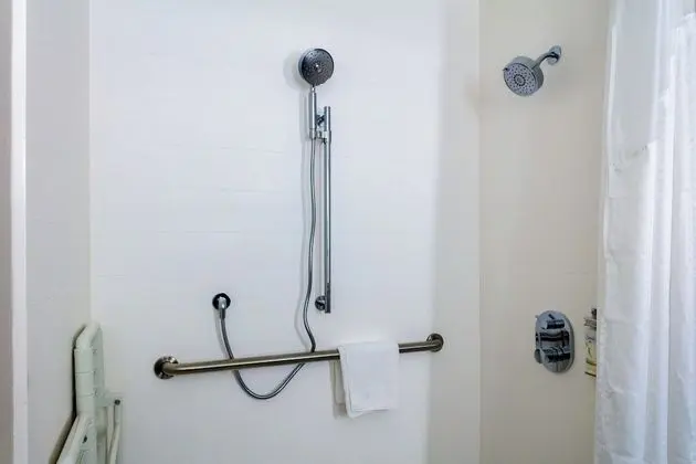 Standard Oda, 1 En Büyük (King) Boy Yatak, Engellilere Uygun (Mobility)
