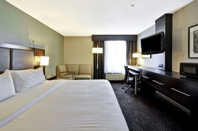Süit, 1 Yatak Odası (1 King Bed, 2 Queen Beds)