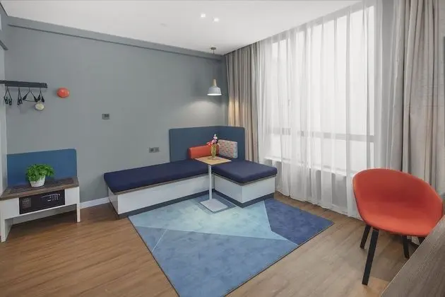 Süit, 1 En Büyük (King) Boy Yatak (Additional Living Area, Top Floor)