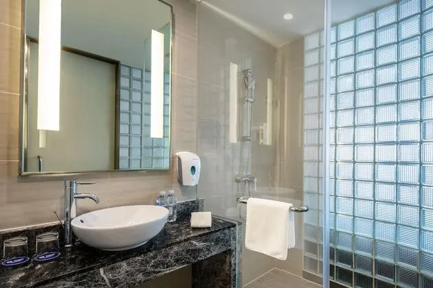 Standard Oda, 1 Büyük (Queen) Boy Yatak