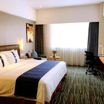 Standard Oda, 1 Büyük (Queen) Boy Yatak, Engellilere Uygun