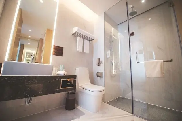 Standard Oda, 1 En Büyük (King) Boy Yatak (Minifridge)