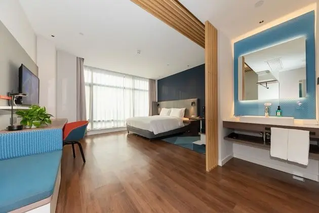 Standard Oda, 1 En Büyük (King) Boy Yatak (Extra Floor Space)