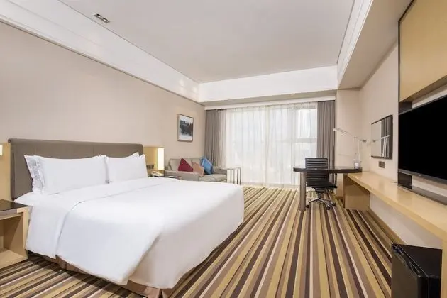 Standard Oda, 1 En Büyük (King) Boy Yatak (Extra Floor Space Extra Guest)