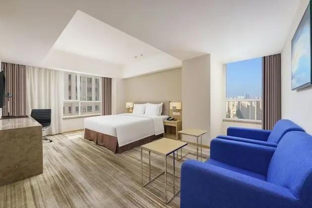 Standard Oda, 1 En Büyük (King) Boy Yatak (Extra Floor Space High Floor)