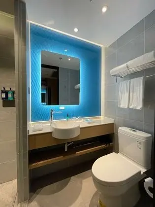 Standard Oda, 1 En Büyük (King) Boy Yatak (Extra Floor Space)